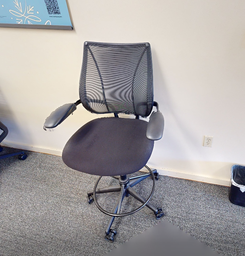 [#B13-19] Teller task chair w/arms