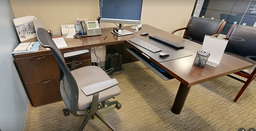 [#E6-2] L-shaped desk
