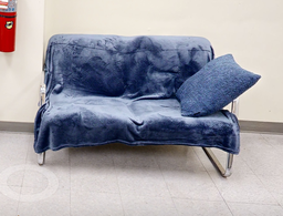 [#B6-9] 2 seat couch