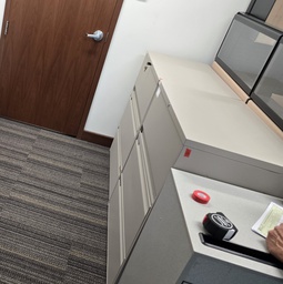 [#D8] 3 drawer filing cabinet