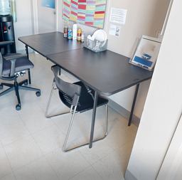 [#C8-12] Folding table