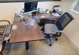 [#E6-2] L-shaped desk