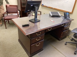 [#E4-img_0094] Private Office Suite