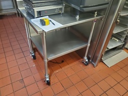 [#C20-170] Rolling Metal Table