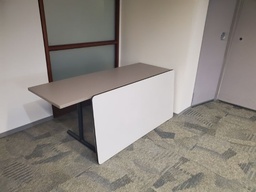 [#C8-259] White Folding Table
