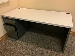[#E3-80] Desk, 30x66, Single Pedestal, Right
Laminate Top, Metal Pedestal Base