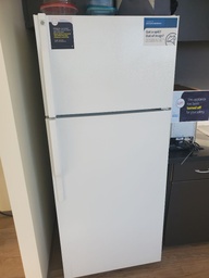 [#G10-392] Top-Freezer Fridge, GE