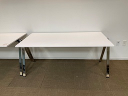 [#C19-18] Training Table - Fixed Leg