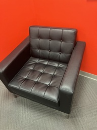 [#B12-1574] Black Leather Lounge chair