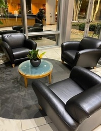 [#C4-33] Coffee Table - Round, Glass