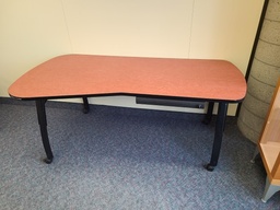 [#C20-4] Table sur roues - 6' de long x 3' de large x 30"