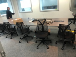 [#00-12] Large meeting room table