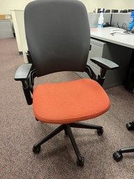 [#B13-26] RED SEAT OFFICE CHAIR