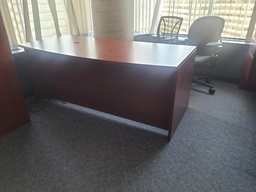 [#E4-5] Desk - 6' long x 3' wide x 30" tall