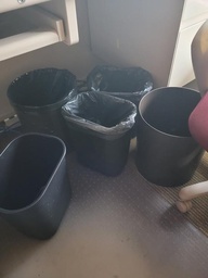 [#00-img65] Small Waste Baskets