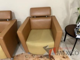 [#B12-19] Sillón de 1 plaza con asiento en color amarillo y respaldo color naranja vinipiel  