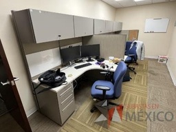 [#A3-27] Estación de trabajo para 3 personas con 3 archiveros de pedestal de 3 cajones y 3 gavetas color gris 