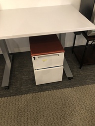 [#D16-2] Pedestal - Metal