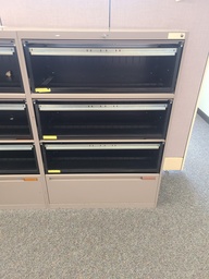 [#D12-2] Cabinets