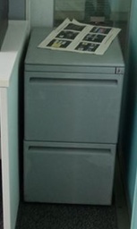 [#D16-126] Pedestal, metal | Pedestal metálico