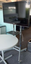 [#H16-127] TV, 55", and stand | TV, 55", y soporte
