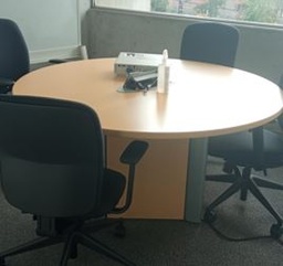 [#C8-170] Round table, wood | Mesa redonda, madera