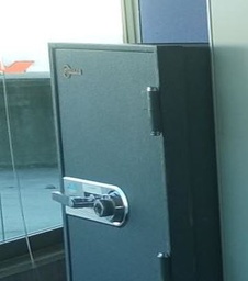 [#00-200] Safe with combination lock | Segura, con cerradura de combinación