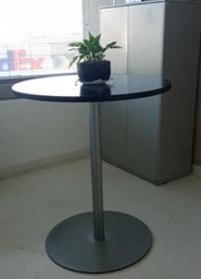 [#C5-304] Round black bar-height table | Mesa alta redonda negra