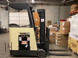 [#00-14] Forklift S/N 1A244883 &amp; Charger